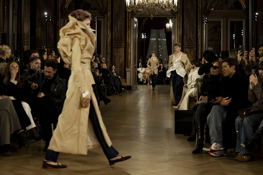 STEPHANE DEROUSSENT VIKTOR&ROLF H.C. p-é25 HD-8762