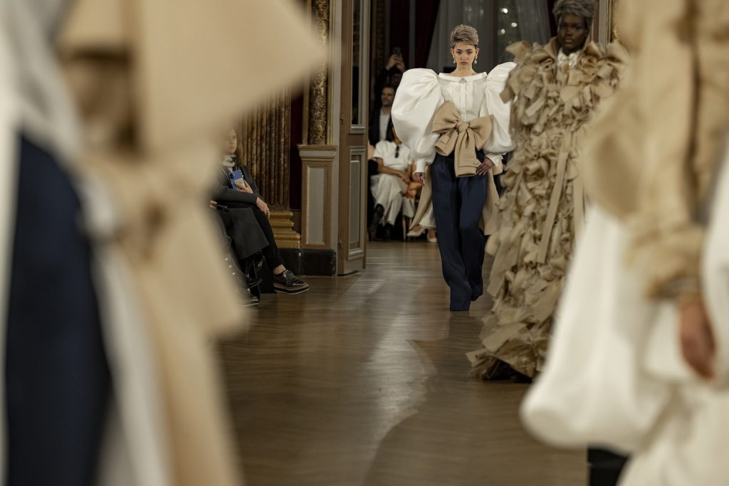 STEPHANE DEROUSSENT VIKTOR&ROLF H.C. p-é25 HD-9068