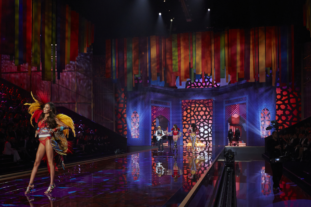 VS-021214-SHOW-54