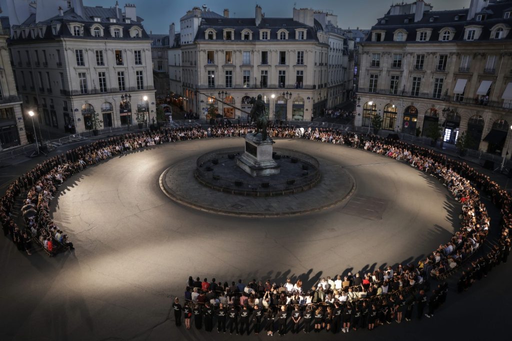 OBO_AMI_SS 26_PLACE DES VICTOIRES_MATHIEU BAUMER_Jpeg_39