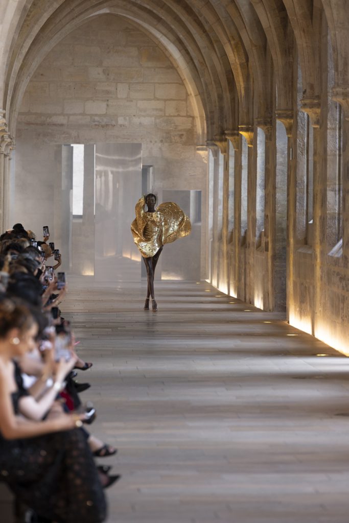 STEPHANE DEROUSSENT RAHUL MISHRA H.C. ah25 INSTA-1925