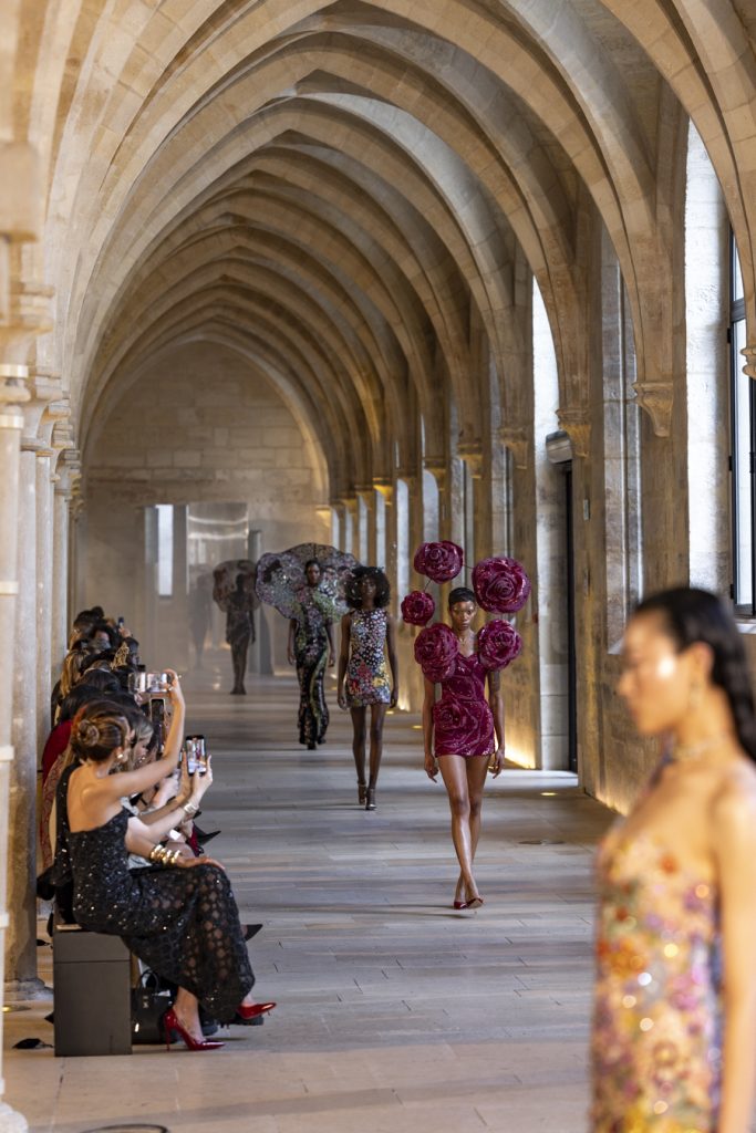 STEPHANE DEROUSSENT RAHUL MISHRA H.C. ah25 INSTA-2118