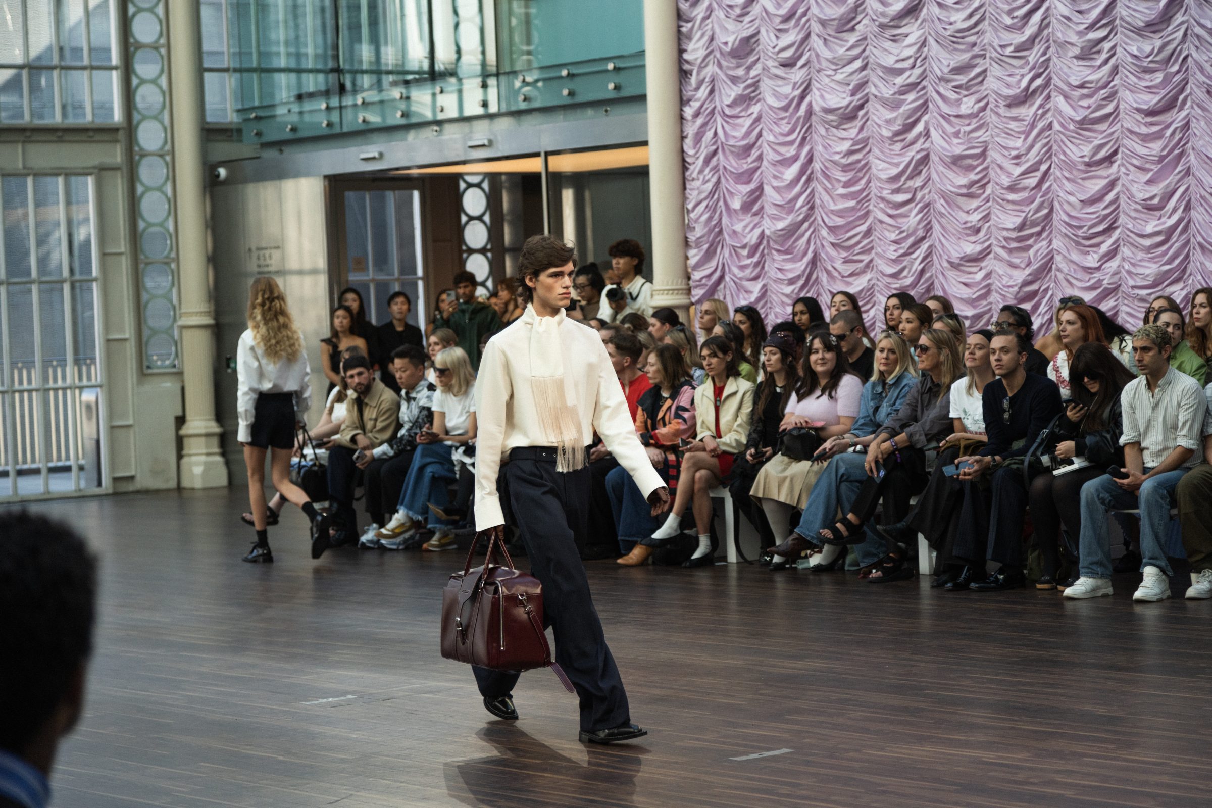 OBO_MITHRIDATE_SS26_ROYAL OPERA HOUSE_EDWARD GRANT_SEPT 25_NIC SERPELL RAND78