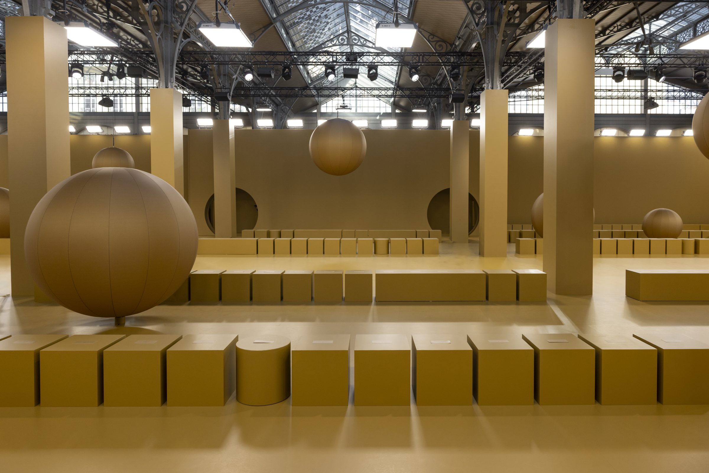 OBO_ZIMMERMANN_FW26_CARREAU DU TEMPLE_STEPHANE DEROUSSENT_HD118