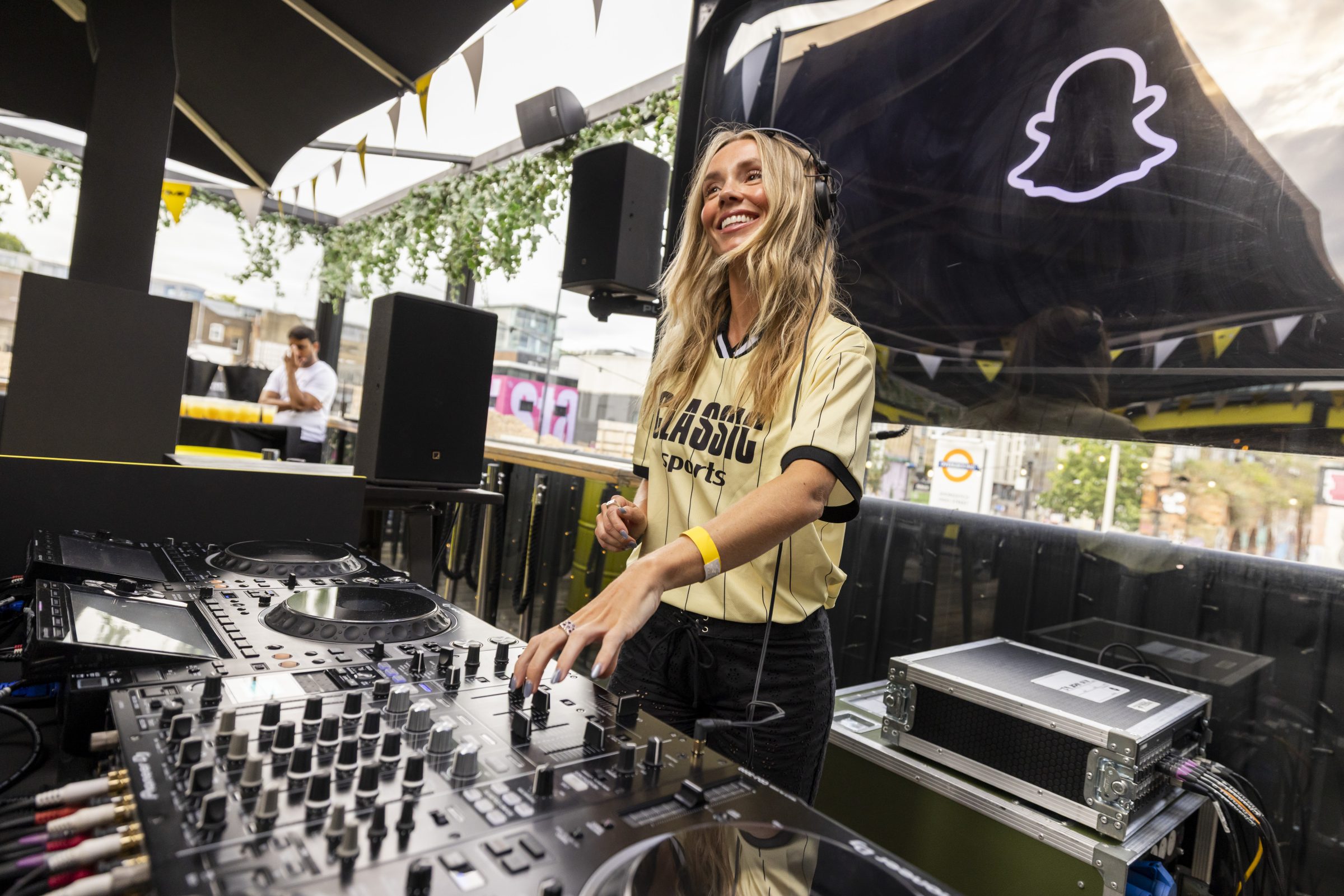 OBO_SNAPCHATxBLACKBEARBURGER_LONDON_JUNE 26_NIC SERPELL RAND_19