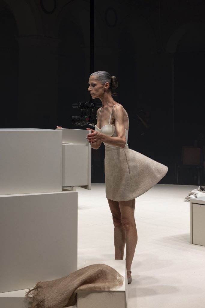 OBO_VIKTOR&amp;ROLF_HC FW26:27_PALAIS BRONGNIART_JULY 26_STEPHANE DEROUSSENT_INSTA_38