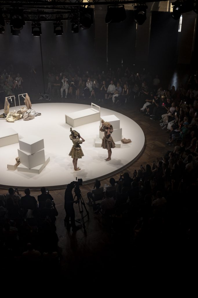 OBO_VIKTOR&amp;ROLF_HC FW26:27_PALAIS BRONGNIART_JULY 26_STEPHANE DEROUSSENT_INSTA_78